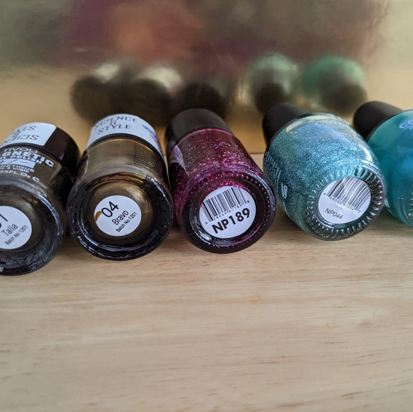 Tivoli nail polishes bundle - Picture 2 of 2